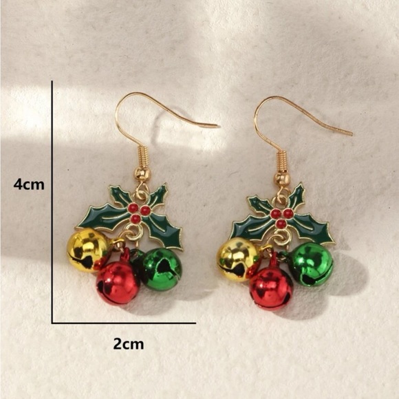 Mistletoe Drop Earrings - Picture 5 of 5